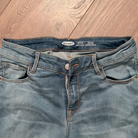 Old Navy size 6 jeans - Picture 2 of 4
